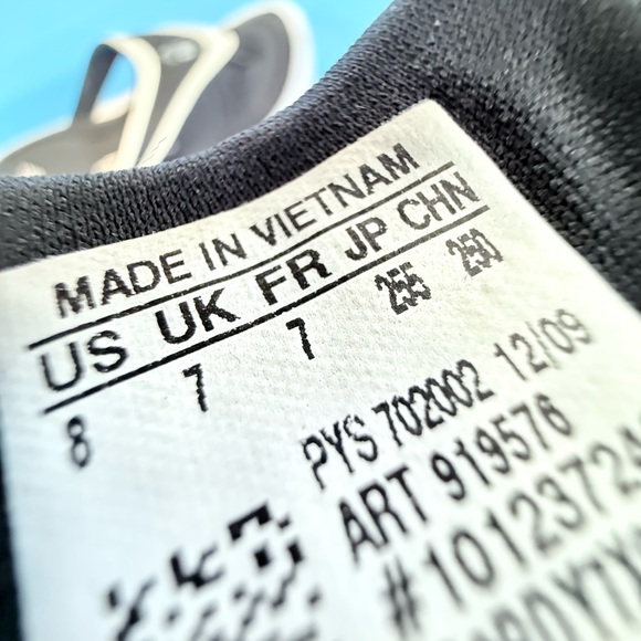 Bundle of Adidas and Skechers sandals, women’s Size 8 - Picture 11 of 17